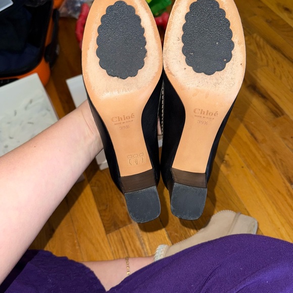 Chic Chloe Leather Women's Pumps - Picture 3 of 6